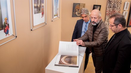Selçuk Üniversitesinde 2 sergi sanatseverlerle buluştu